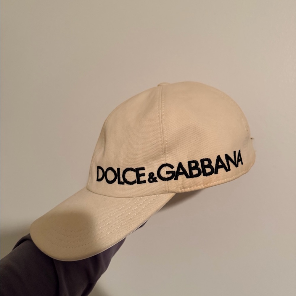 Dolce & Gabbana Beige Hat with Black Label